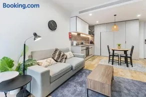 Stylish One BD Hideaway in Essendon - Image 2