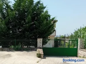 Margaret's Guest House - Image 2