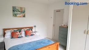 Welcome to No 2 - Modern Comfortable Homestay - Image 2