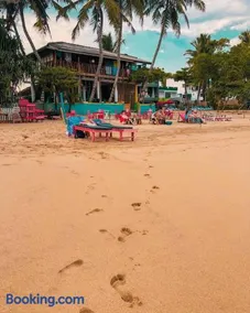Lucky Sea Beach Hotel - Image 1