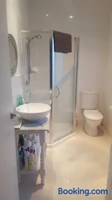 Flat in heart of Griffith - Image 3