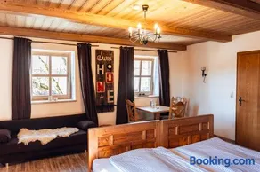 Landhotel zum Matthiasl - Image 3