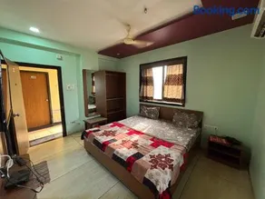 Hotel Mahadev and Guesthouse - Image 1