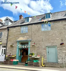 Number 22, Castle Street - Image 1