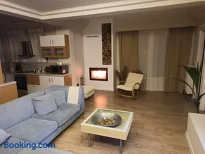 Achilles Apartment - Image 2