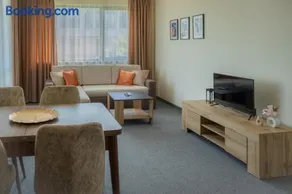 Blue Horizon Family Suite - Top Floor Sea View - Image 1
