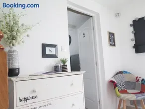 LA GRENOUILLERE- Gîte 9 personnes, 3 chambres, 3 sdb, 3 toilettes, idéal pour séjour court ou étape - Image 2