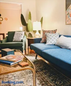 Retro 3BR Cottage-Fast WiFi-Near Hospitals&Sports - Image 1