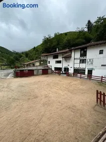 ALBERGUE DE LASTUR - Image 1