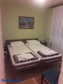 Roza Guest House - Image 2