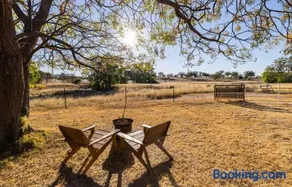 Auburn Vale Cottage by Tiny Away - Image 3