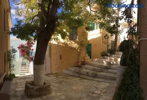 Traditional Medieval Stone house in "Ano Syros" - Image 1