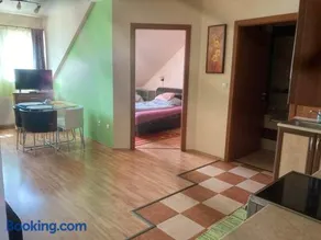 Árnyas Residence Apartman Pécs - Image 3