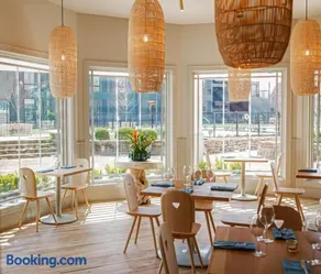 The Stonebreaker Hotel - Image 4