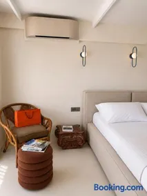 THE HILL Suite - Image 4