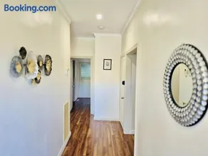 Wombat Cottage Albury - Image 1