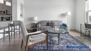 Landing Modern Apartment with Amazing Amenities (ID1239X542) - Image 1