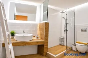 apus apartments - Image 2