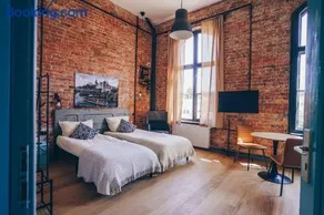 Old Post Loft Apartments - Image 1
