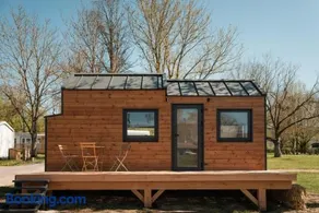 La Tiny Cluny - Image 2