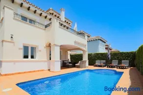 Villa With South Facing Terrace and Private Pool - Image 1