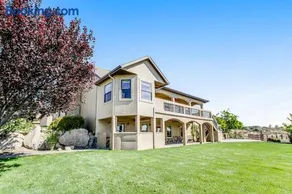 Kerry Hill Manor Family Vineyard Retreat - Image 1