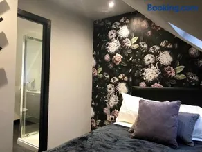 Boutique Loft Apartment - Image 1