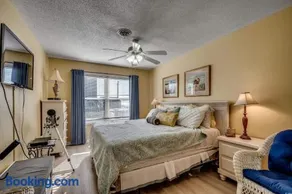 2 Bedroom Condo - Just Blocks from the Beach! Dunes Crest A-2 - Image 3