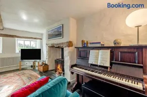 4 Bed in Staveley oc-s33928 - Image 5