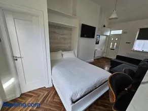 Charming House in City Centre - Image 2