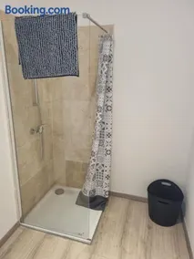 Appartement séjour , cure Cransac au 1er étage 2 nuits minimum - Image 3