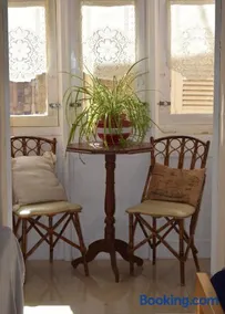 Maria Townhouse Heart of Victoria B&B - Image 2
