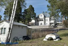 Sekelskiftesvilla med sjötomt, brygga & roddbåt - Image 3