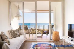 LETS HOLIDAYS Beach front apartment in Gavà Mar, Pine Beach - Image 3