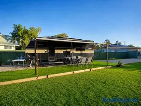 Luxury Caravan on Hastings River - Image 2