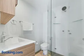 Premium Beachfront Stay, Space & Style APT - Image 2