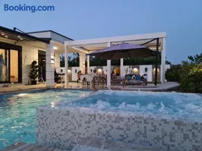 Harmony house with POOL - Image 1
