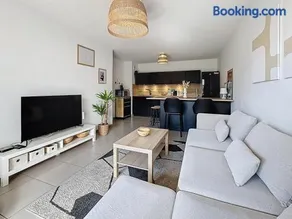 Superbe Appart 2ch, clim, terrasse, pkg, wifi, tv - Image 2