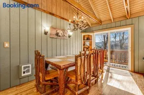 The BearFoote Chalet - Image 3