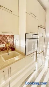 Apartments Batumi Pirosmani 18d MK - Image 3