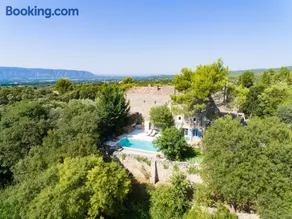 Belle De Jour -A Provencal gem Private heated pool - Image 4