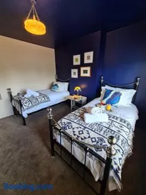 Rumer Hill House a unique boutique styled place to stay in Cannock close to A5 the McArthur Glen outlet - Image 4