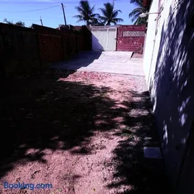 Praia de Pitangui - Image 4