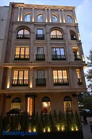 The Townhouse Hotel - Small Luxury Hotels of the World - Image 3