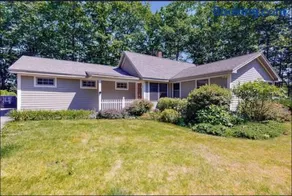 Secluded lakefront home with patio & firepit, fast WiFi, wood stove & W/D - Image 1