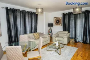 DARTFORD LUXURY 2 BED APARTMENT - Image 1