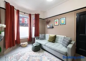 Best Work Stays 4 Bedroom Washer FreeParking - Image 2
