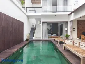 Modern Tropical 2BR Villa in Seminyak Kuta with Pool & Garden - Image 3