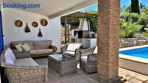 Casa Rural Liviana, Piscina Barbacoa y preciosas vistas Málaga by AndaraHolidays - Image 2