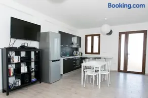 Sunshine Luxury Seafront House - s'arena scoada - Image 4